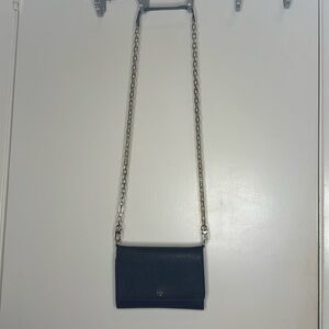 Tory Burch Crossbody bag perfect for every day use or special occasions ✨